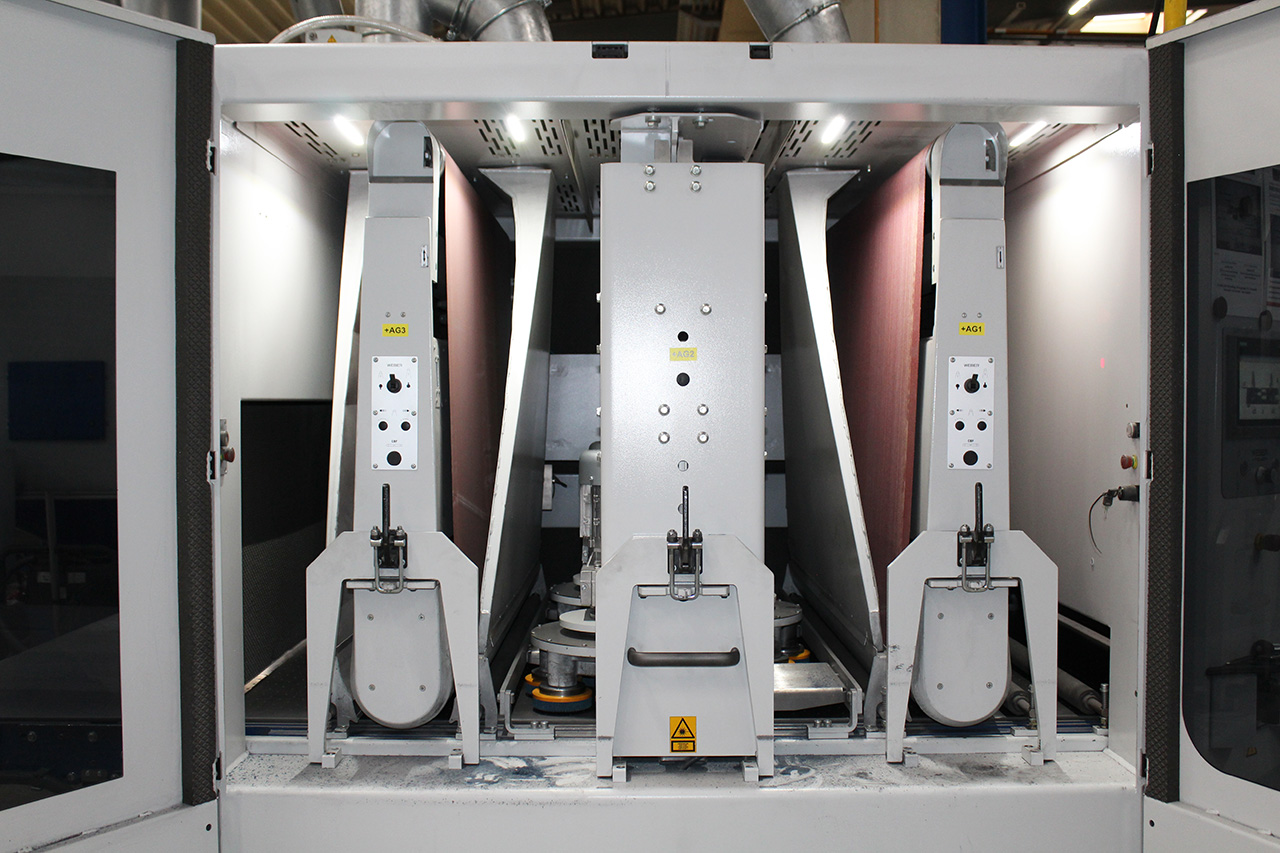 Maschinelles Schleifen und Entgraten