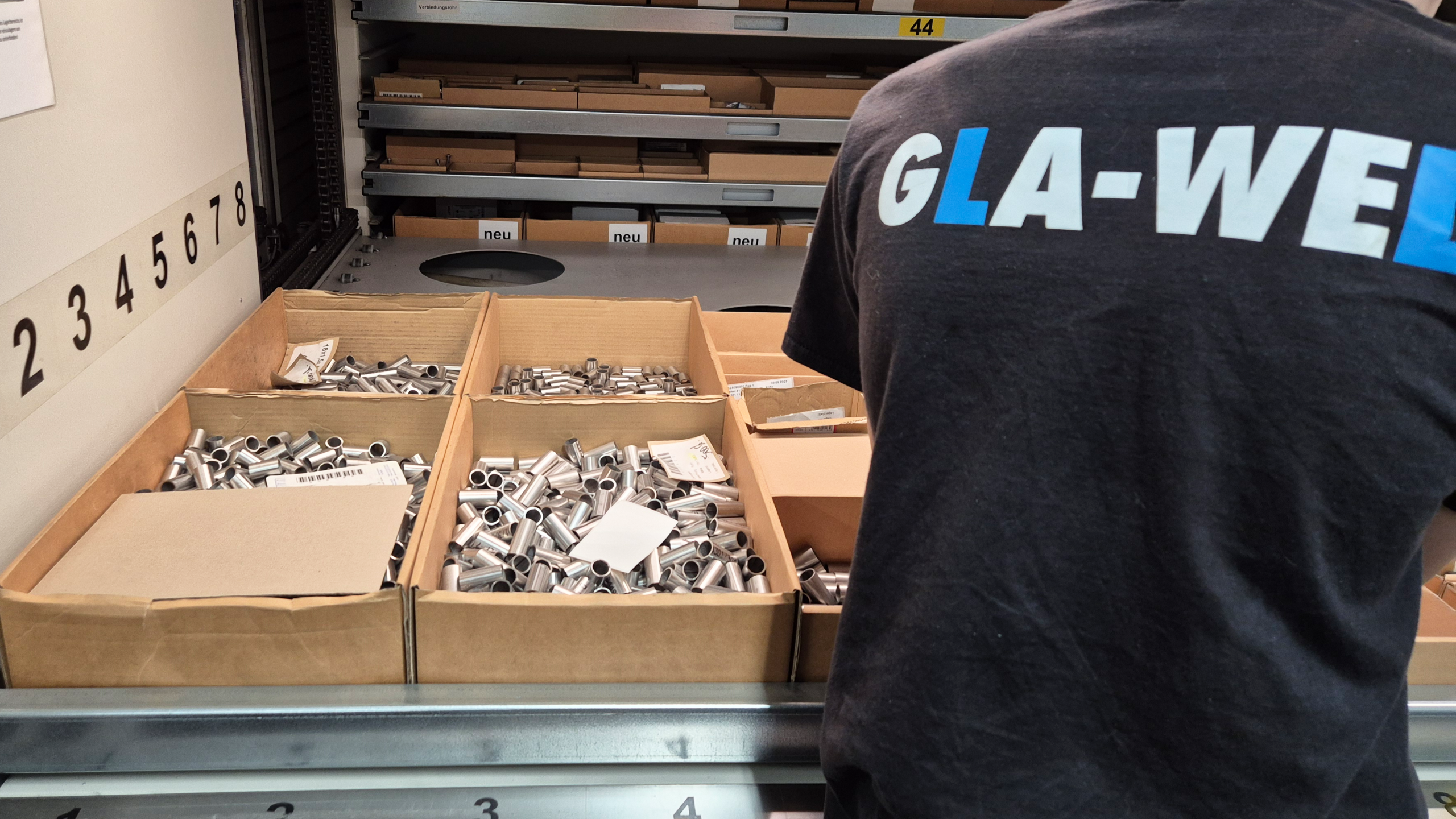 Mitarbeiter vor Lean Lift