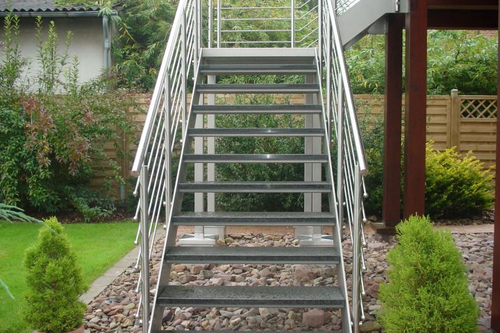 GLA-WEL | Außen-Treppe Edelstahl mit Steinstufen