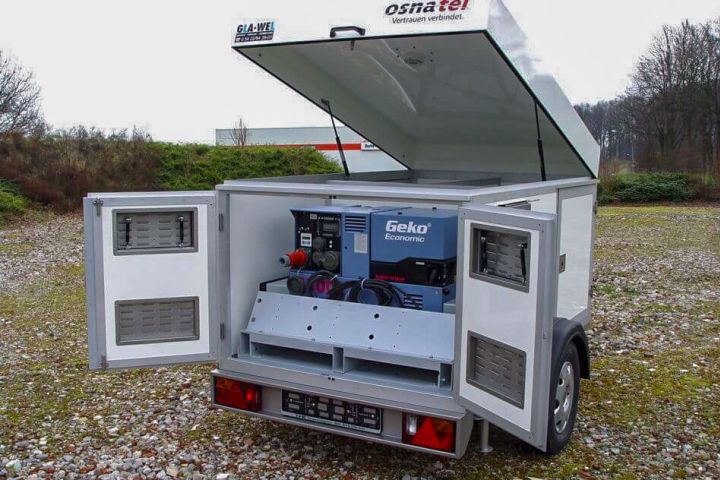 Speziell ausgestatteter Einachsanhänger