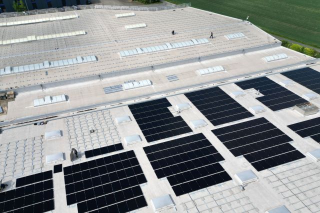 PM 02 2024 Pressefoto Photovoltaik-Anlage