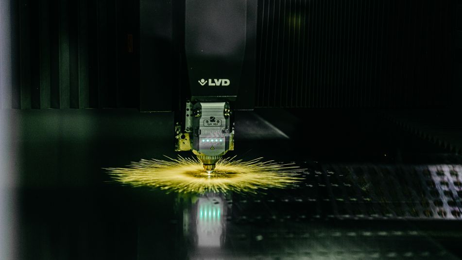 2-D-Laserschneiden GLA-WEL GmbH Laserkopf