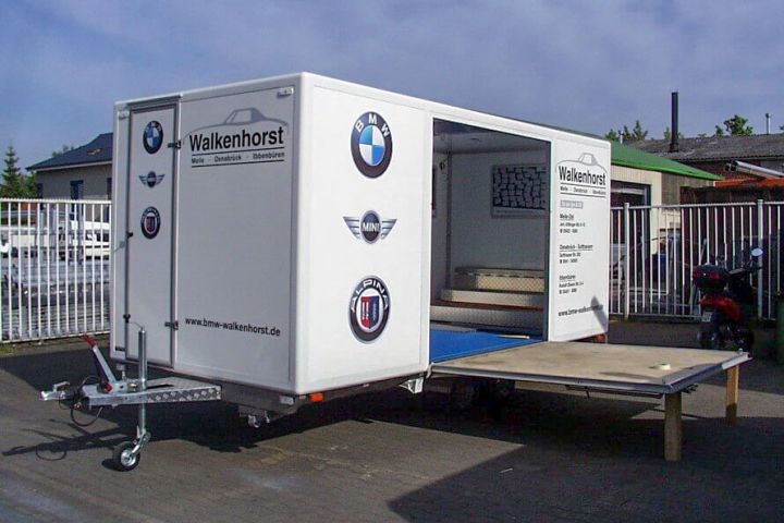 Spezialanhänger für Motorsportevents