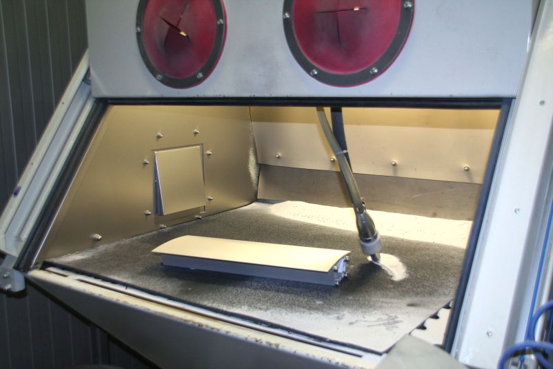 GLA-WEL | Glasperlstrahlen Handstrahlanlage offen