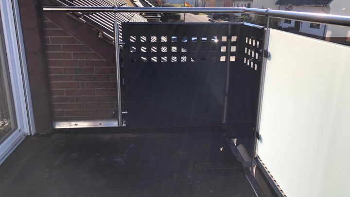 Balkongeländer mit Glasfüllung, Innen